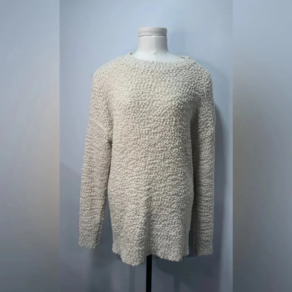 Debut Sweater sz Medium cozy EUC